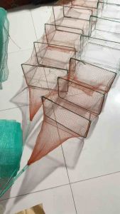 Lú dây lú 12 cửa ngục dài 4m khung 25 x 35cm mắt lưới 15p và 25p