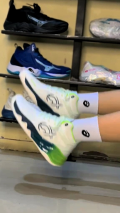 Sepatu Voli Fixch Lunatic: Desain Sporty & Nyaman