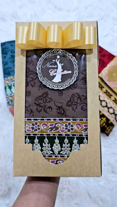 ผ้าลาย ผ้าถุง สีน้ำตาล สีเขียว คอมพิวเตอร์ 2 ม. ยังไม่เย็บ ตัดเดรส เป็นของขวัญ