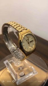 Seiko Nhật Bảnsize22form nữmạ vàng demimặt cát pha vàng2 lịch