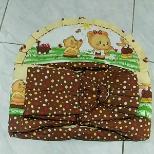 Gendongan Bayi Samping + topi motif beruang - Cleine Tadita