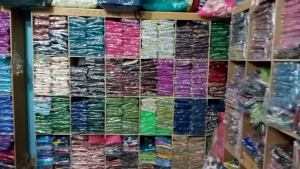 Gorden Kolong Dapur Wastafel Bawah Kompor Motif Love Putih