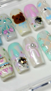 Nails box thủ công Y1 gấu + bánh kem