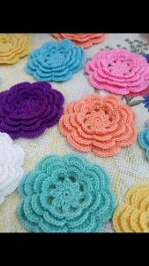 โครเชต์ดอกไม้8กลีบ4ชั้นไหมซัมเมอร์#20 ดอกไม้ถักสำหรับตกแต่งชิ้นงาน งานแฮนด์เมด งานDIY ขนาด7ซม สำหรับหมวก เสื้อ กระเป๋า อื่นๆ