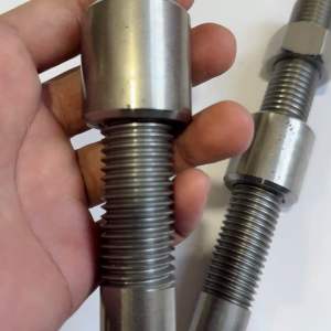 ชุดเกลียว KUBOTA ช่องล่าง 2 นิ้ว 8 นิ้ว ซ้ายแขนกลางพร้อมน็อตล็อคตัวเมีย รถไถล่าสุด KUBOTA L3408-L4508