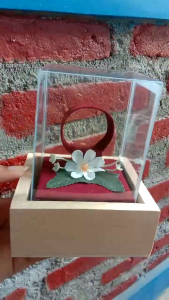 KOTAK SESERAHAN PERHIASAN GELANGKOTAK TEMPAT GELANG KAYUTEMPAT GELANG ANTIKTEMPAT GELANG LAMARANTEMPAT GELANG PERNIKAHANKOTAK TEMPAT GELANG LAMARANTEMPAT GELANG KAYU.