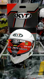 Helm KYT R2R White Full Face: Pilihan Helm Berkualitas Tinggi untuk Pengendara Motor