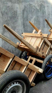 gerobak kayu material serbaguna ban mobil/ban motor