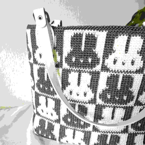 Handmade Bunny Crochet Tote Bag  | Thickened Base  | Ice Silk Blended Yarn  | Anti-Pilling & Shape Retaining 手工钩织兔子托特包 ｜加厚包底 ｜不起球 ｜不易变形