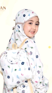 Mukena anak Pom-Pom Tas Ransel Mukena Rayon Kombinasi Mikro Mukena Tanggung