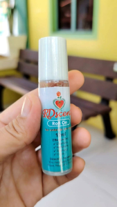 RDscent Roll On Essential Oil Relief for dizziness clogged nose and itchiness of throat.