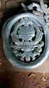 Ring bunga Dua muka bolak balik Uk50x40cmOrnamen pagar besi