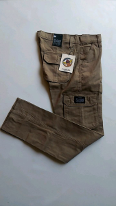 Celana Cargo Panjang Pria: Celana Panjang Tahan Lepas