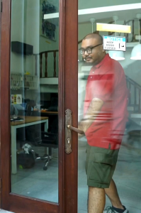 Karpet Talang Air Merah Hitam Tinggi 110 cm x 50 cm  Atap Alas kandang Genteng