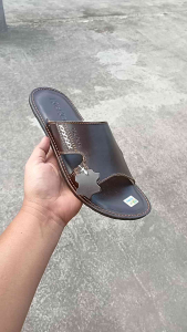 Sandal kulit pria terbaru/terlaris/trend buat segala usia