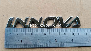 Emblem belakang mobil tulisan INNOVA kijang warna CHROME lengkap dengan perekat yang kuat langsung pasang pada kendaraan Car aksesoris