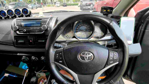 ปูม้า ควบคุมวิทยุที่พวงมาลัย Toyota Vios Yaris ปี 2014 ขึ้นไป