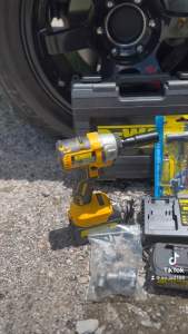 DEWALT 229V บล็อกแบต บล็อกไร้สาย