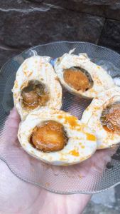 5 trứng vịt muối biển tươm dầu siêu ngon ăn liền tiện lợi