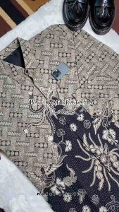 TEJAWULAN kemeja batik pria slimfit lengan panjang