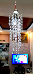 Lampu hias ruang tamu kristal