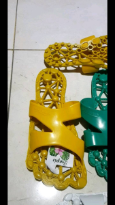Sandal viral 2023 refleksi pria wanita model selop rematik
