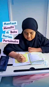 Buku Harian Pertamaku: Panduan untuk Meningkatkan Pengembangan Diri Anak