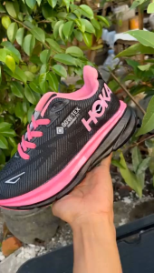 sepatu olahraga wanita hoka goretex model terbaru sepatu running wanita terbaru