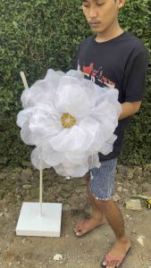 Bunga mawar Giant Flower Bunga Hiasan Kain Organdi Model Bunga Mawar Dekorasi Pelaminan diameter 40cm