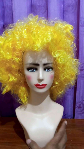 Wig Kribo Kuning Mengkilat & Desain Unik