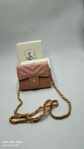 กระเป๋าสะพายข้าง ใบสั้นขนาด 5 นิ้วสินค้ามาพร้อมอุปกรณ์ครบมี2ช่องมีช่องใส่นามบัตรสินค้างานสวยมากหนังดี