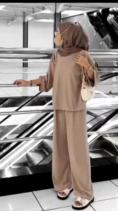 PROMO!!! ONE SET HORNET KNIT RAJUT / SETELAN KAOS CELANA WANITA DEWASA / BAJU PEREMPUAN / FASHION WANITA JUMBO / TERMURAH TERLARIS TERBARU