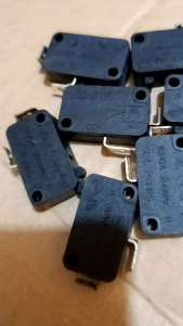 Micro Switch Pin Bengkok 250VAC/25T125 Saklar Peralatan