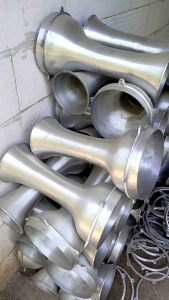 BASS TAWON UKURAN 16 INCI BAHAN ALUMUNIUM COR FREE STAND MIC DAN STIK STANLIS 2 PCS