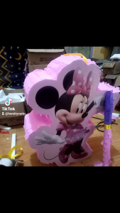 Pinata Custom Bebas Gambar: Desain Kreatif untuk Pesta dan Acara