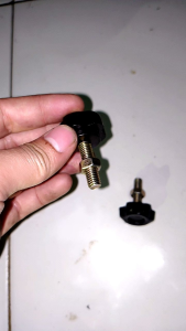 Mur Bintang Star Knob Female M8 bahan Plastik