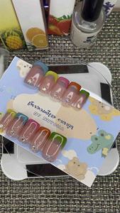 เล็บปลอมยาวกลาง สีเจลช่วยเพลิด คุณภาพยาวกลาง ปลายเล็บคัลเลอร์ฟู