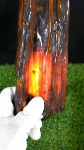 Pure Natural Wild Crystal Kemenyan Ornament 纯天然野生甘文烟摆件 透光晶体  *不包括底盘和小石子 Excluded display base and small stone.