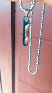 Kalung Titanium Pria Keren Liontin Kotak Terbaru Anti Karat Elegan