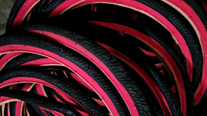26X1.50 MTB BIKE TIRE 26ER TIRE LOCAL TIRE 26X1.50 LEO TIRE or TUBE SHORT VALVE 30MM LONG VALVE 48MM FAST shipping