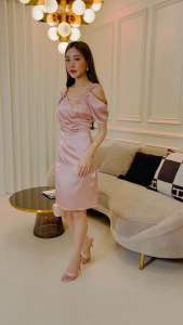 ชุดเดรสไปงานแต่ง