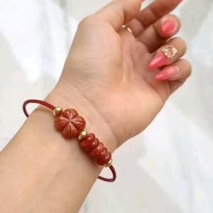 Vòng Cáp Ngũ Điếu Cỏ 4 Lá Ngọkc Huyết  - Phong Thủy TUDO