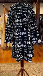 Windy Tunik by Dian Pelangi LIMITED EDITION Baju Atasan Blus Batik Kerja Kantor Casual Formal Pesta Pernikahan Kondangan Wanita Cantik Anggun Modis Modern Mewah Model Motif Hand Made Terlaris Terbaru Kekinian