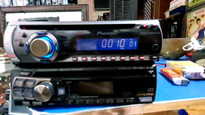 Máy phát nhạc liền Amply pioneer DEH - P3950 MP . Tính năng Aux ./ Radio./mp3./cd./out changer./Out Sub . giành lắp chung cho tất các loại xe.