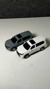 Die Cast Lexus LX570 MS Alloy Car Body Metal Lampu Dan Suara Mesin FullBack Action