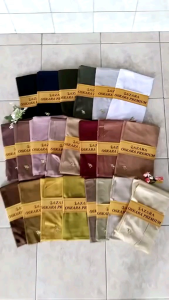 GRATIS ONGKIR! Azara Oskara Premium Plain Metal Logo Lasercut Kerudung Segi Empat Voal Azara Kerudung Segi Empat Polos