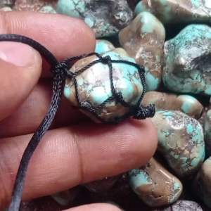 Kalung Batu Pirus Alami Bonkahan Tunggal Tibet