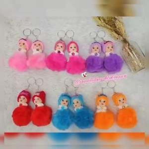 GANTUNGAN KUNCI BAYI BULU POM-POM / GANTUNGAN KUNCI BONEKA LUCU / GANTUNGAN KUNCI BARBIE / CUTE BABY KEYCHAIN / KYN6524