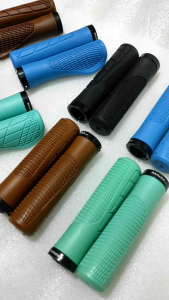 Ragusa R-800/R-900 Handle Grip With Alloy Lock-on Ring Bicycle Mountain Bike Handle Bar Grip