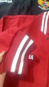 Jaket Varsity Baseball: Gaya Retro dan Desain Garuda